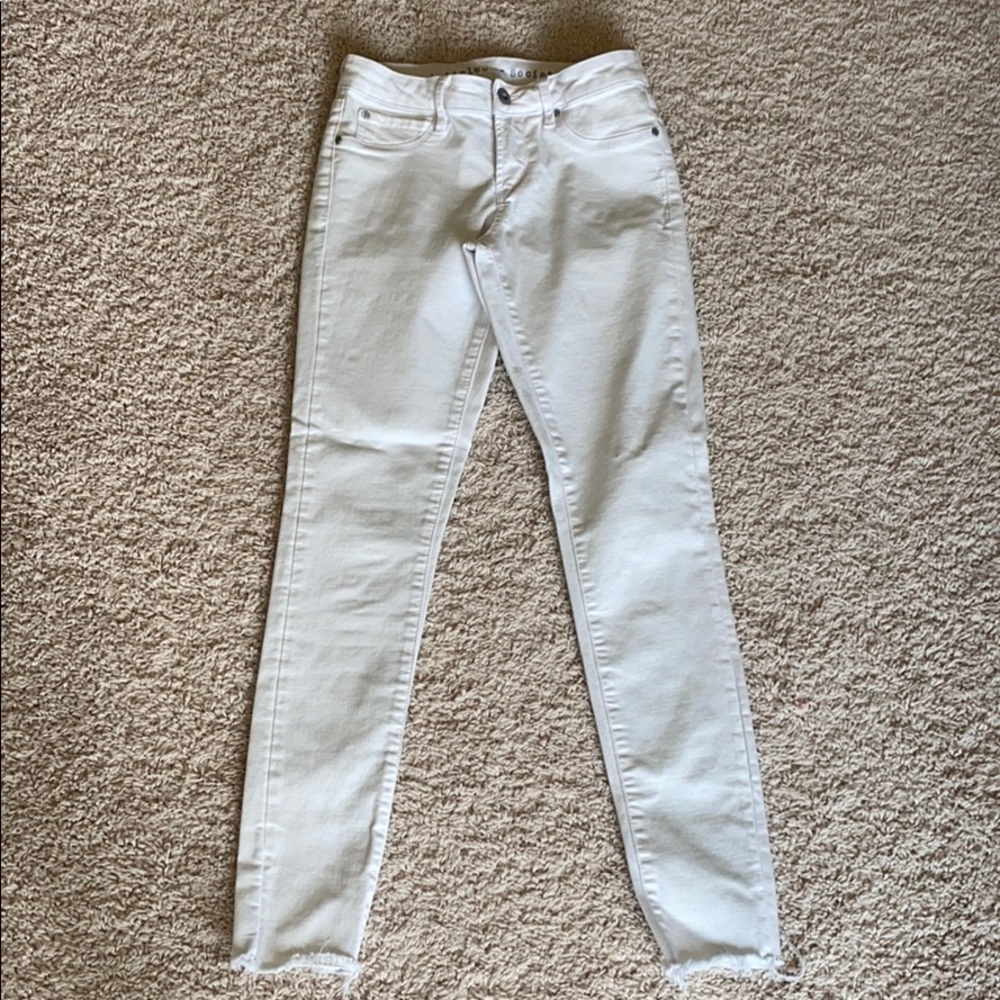 White jeggings